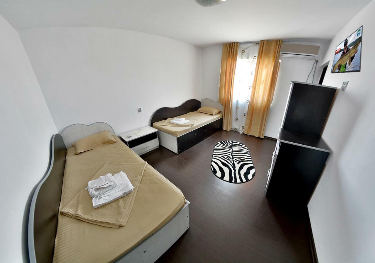 Hotel Casa Eric Mila Douăzeci şi Trei Esterno foto